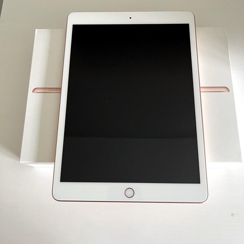 Apple iPad 7th generation 128GB Wi-Fi only- rose gold